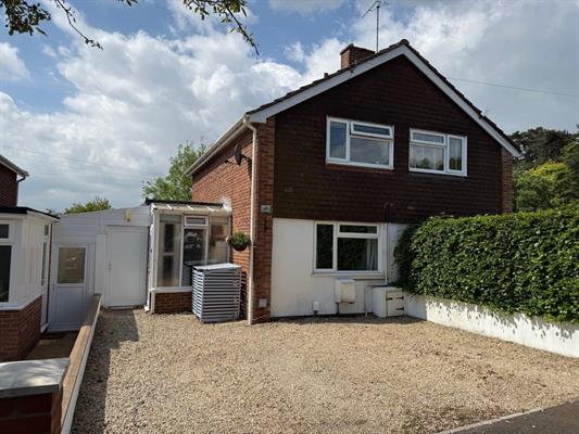 Cheverell Avenue, Salisbury